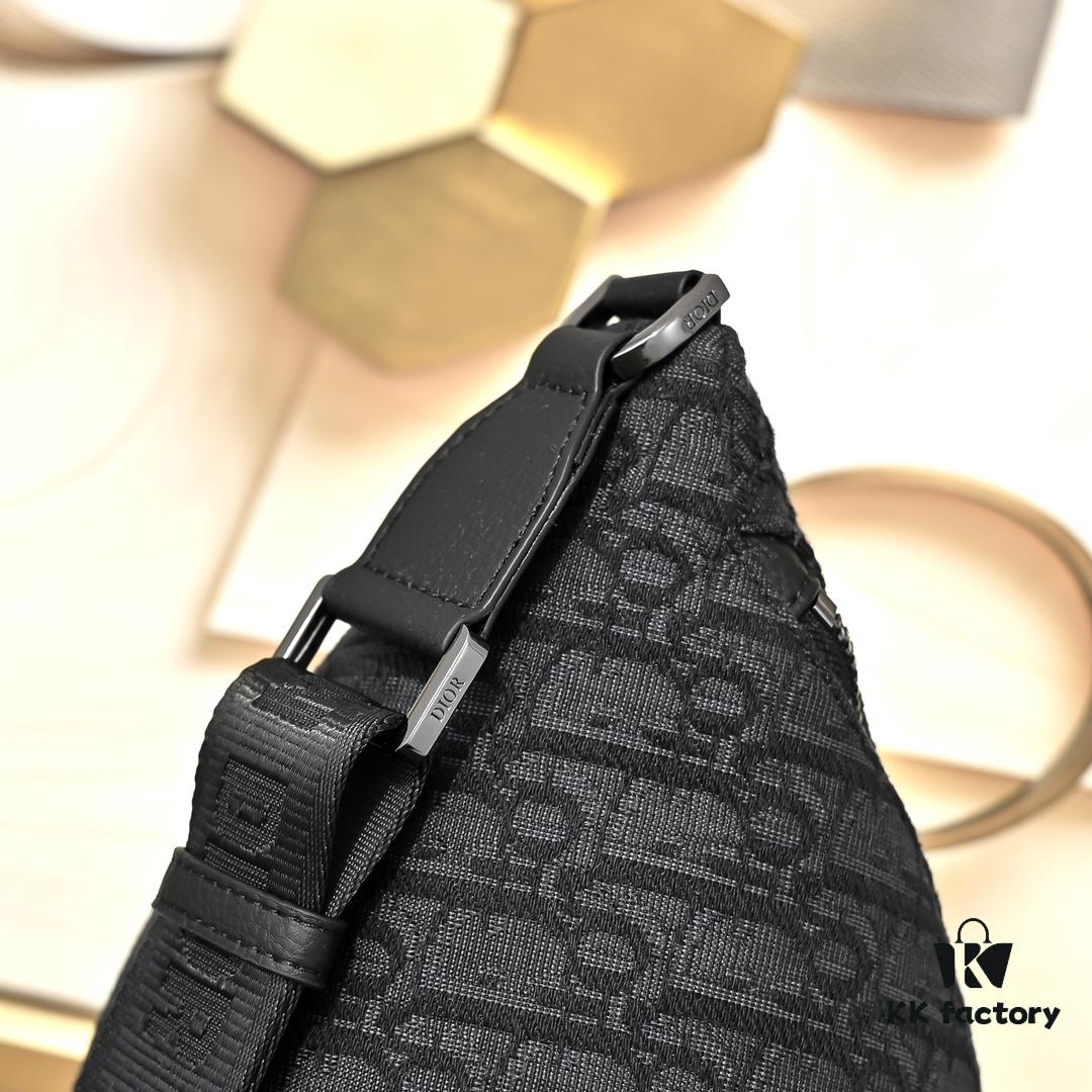 Top Original Dior Waist Bag – New Spring 2025 Collection in Beige and Black Oblique Print