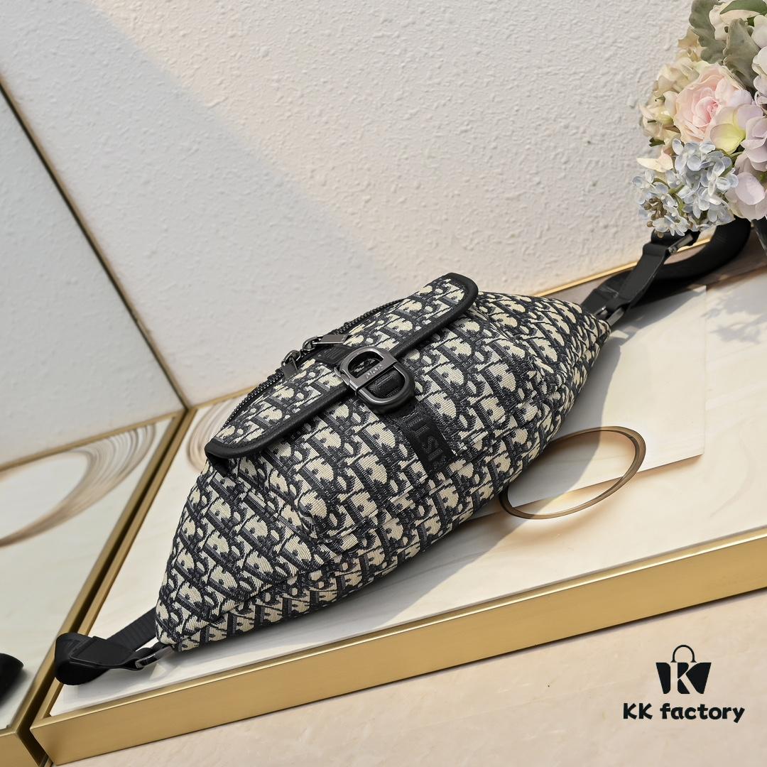 Top Original Dior Waist Bag – Black and Beige Oblique Print, 2025 Spring Collection