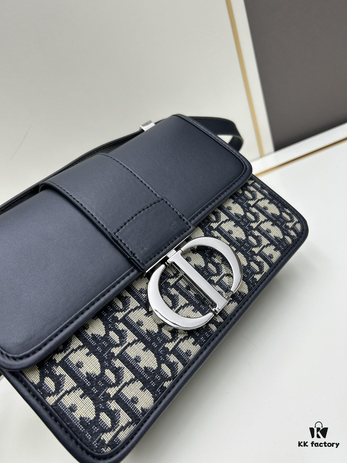 Large Di0r 30 Montaigne ♥️ Montaigne Bag