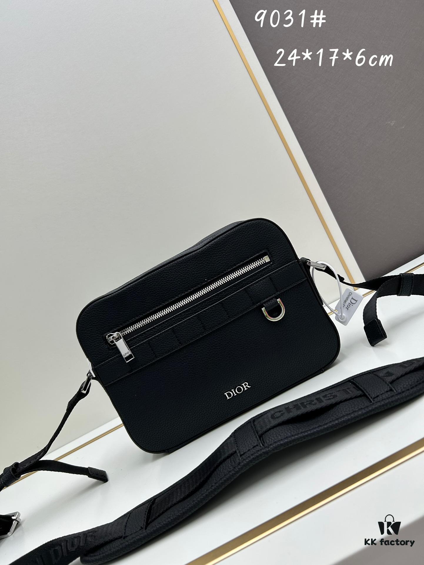 Safari Messenger Bag with Box, Practical and Compact for Everyday Use