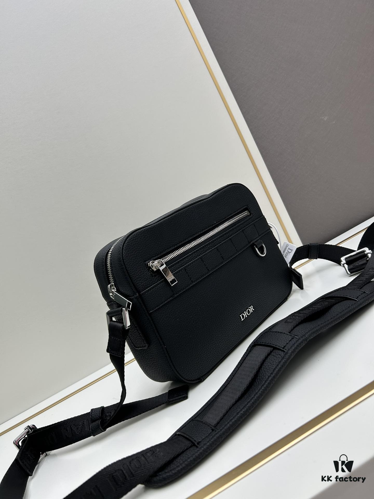 Safari Messenger Bag with Box, Practical and Compact for Everyday Use