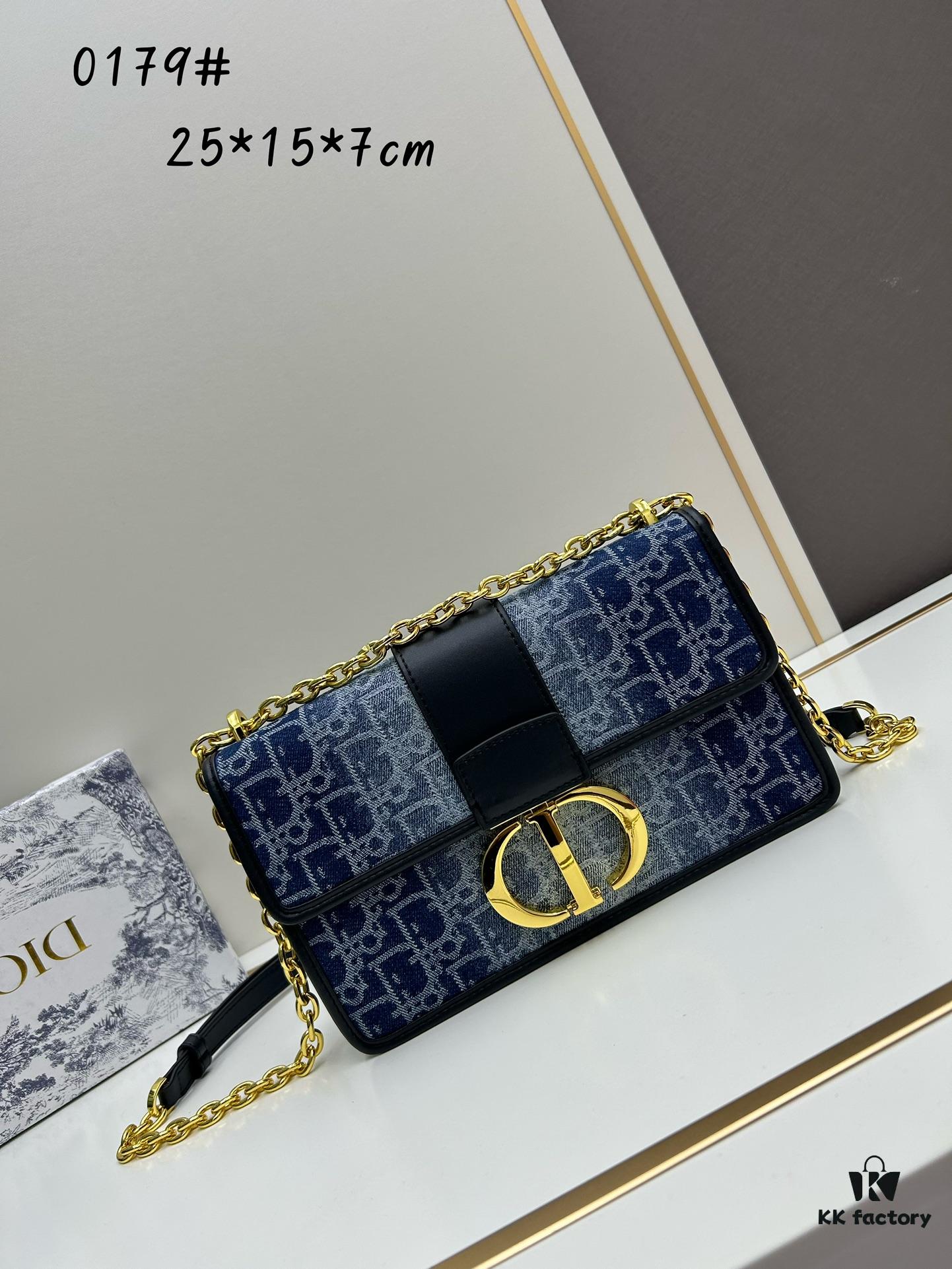 Large 30 Montaigne East-West Chain Bag in Denim Dior Oblique Jacquard