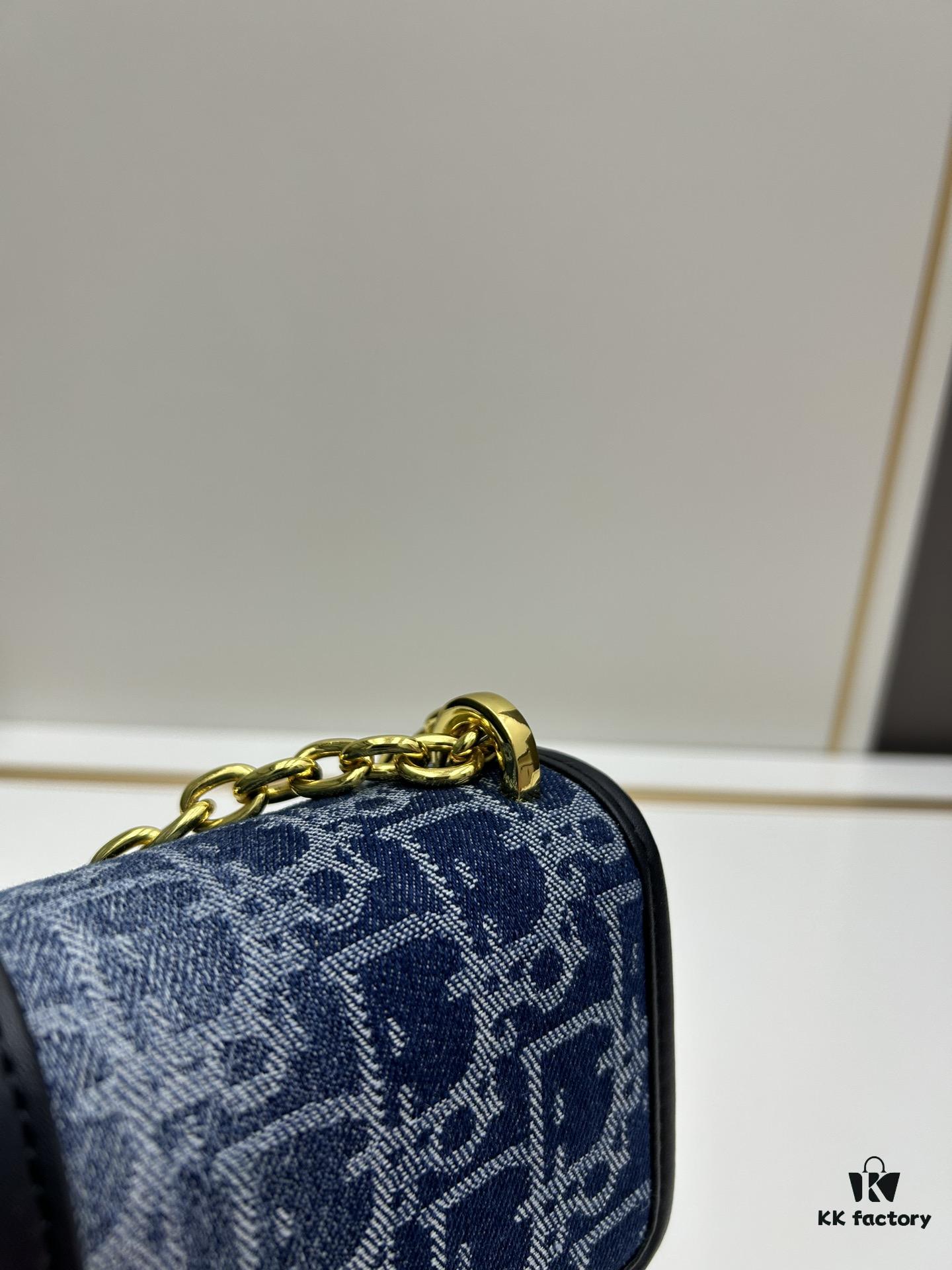 Large 30 Montaigne East-West Chain Bag in Denim Dior Oblique Jacquard