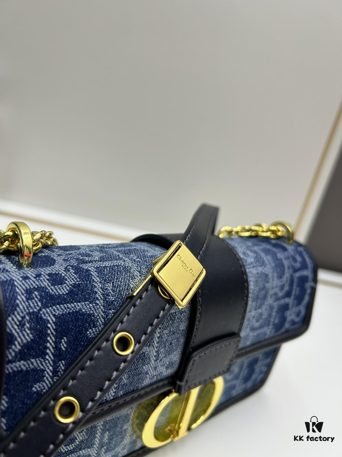 Small 30 Montaigne East-West Chain Bag with Box