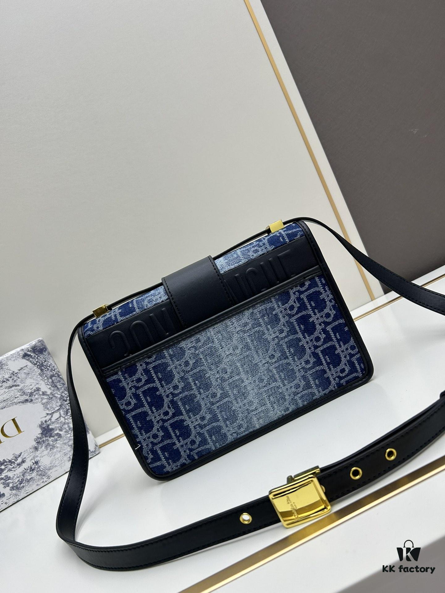 Large 30 Montaigne East-West Handbag in Blue Denim Dior Oblique Jacquard