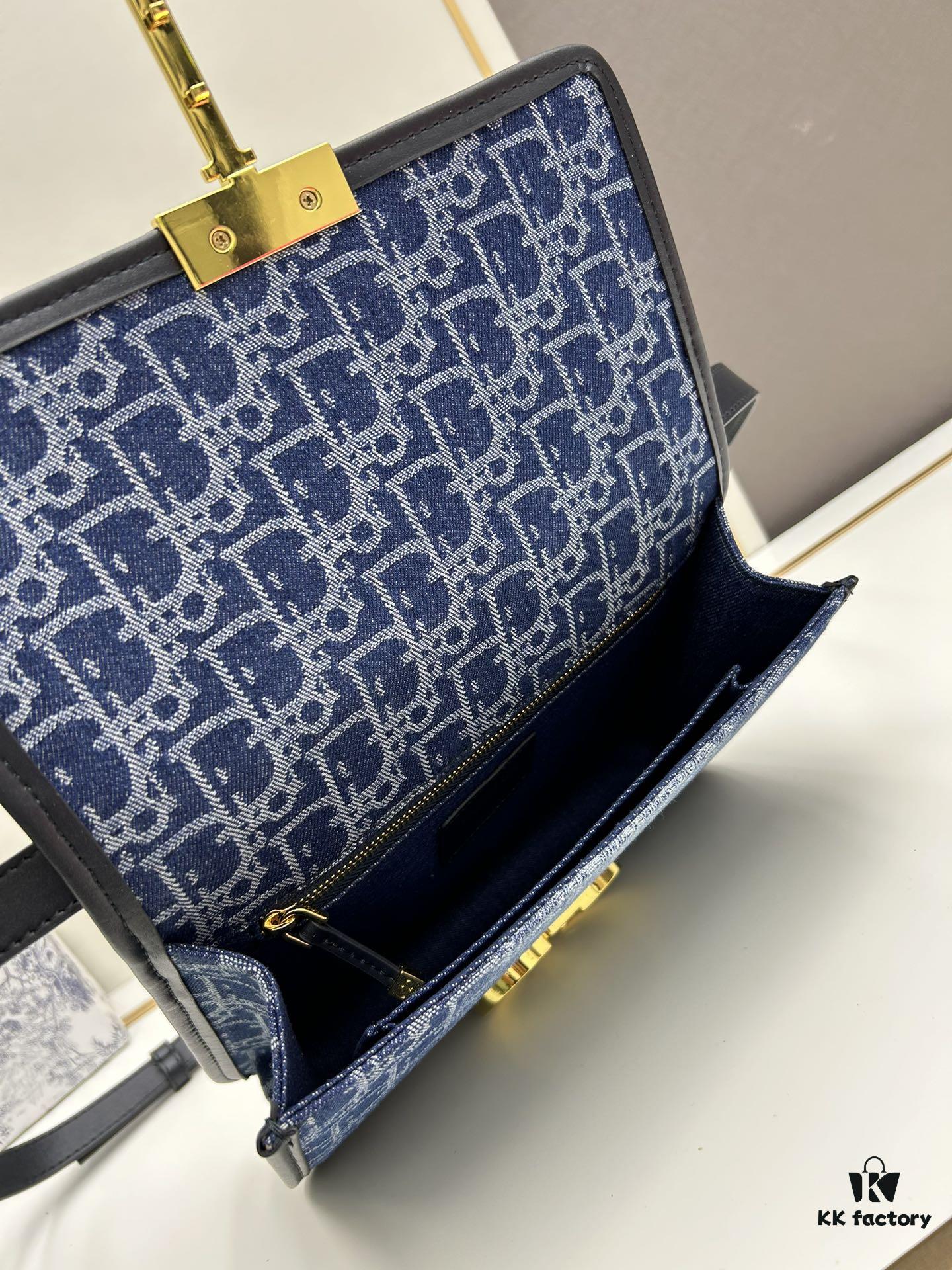 Large 30 Montaigne East-West Handbag in Blue Denim Dior Oblique Jacquard