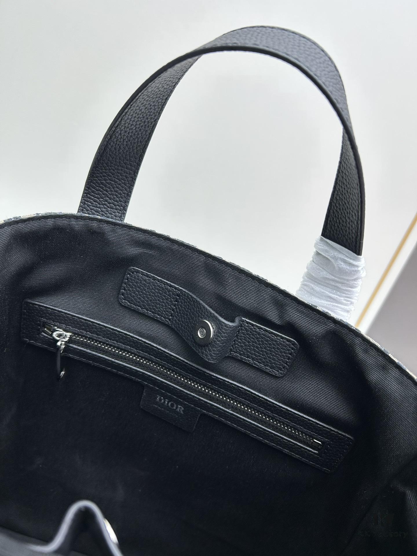 DIOR Must-Have Accessory for Fashion-Forward Men