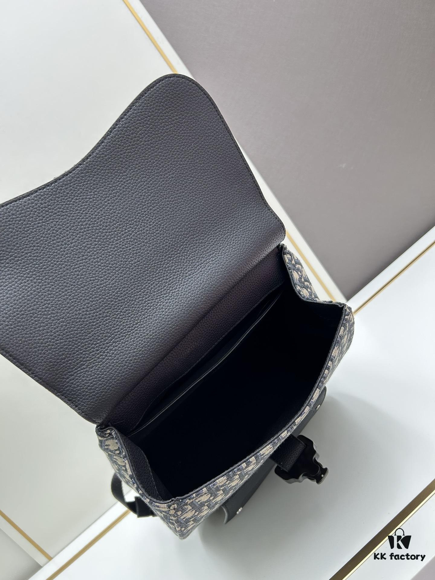 Gallop Backpack in Black Grained Calfskin, Size 29x24x12, Model No. 9038