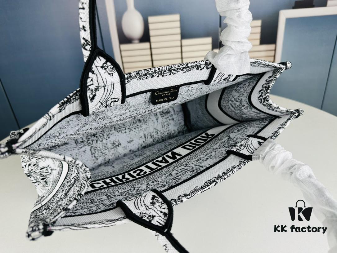 Embroidered Medium [Dior Book Tote]