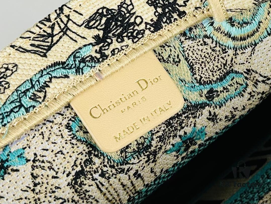 Original Order Embroidered Medium Di0r Book Tote