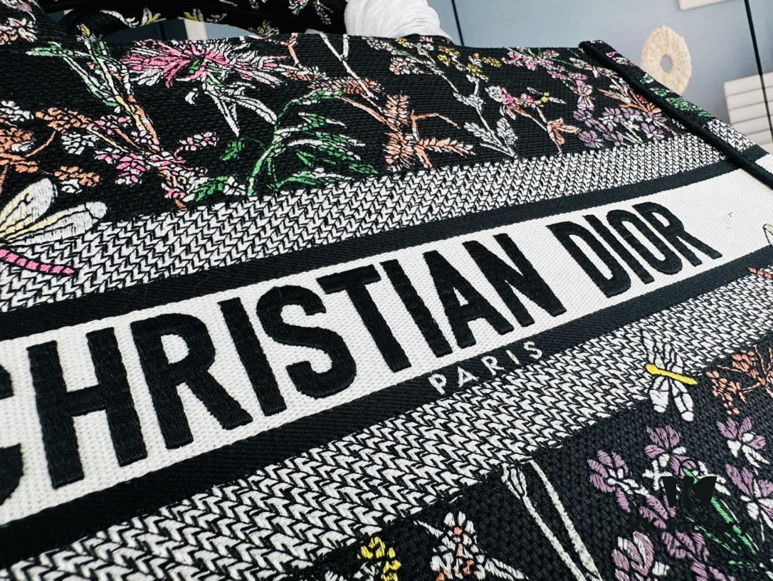 Original Order Embroidered Medium Di0r Book Tote