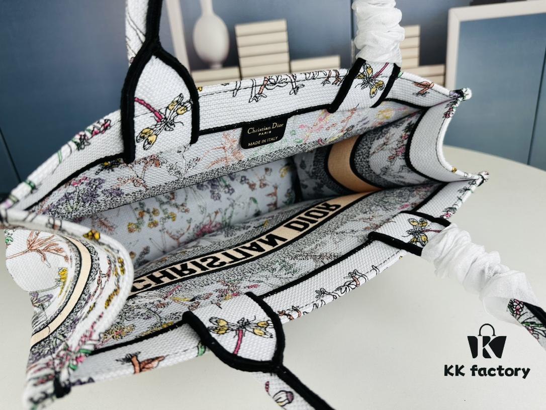 Embroidered Medium [Dior Book Tote]