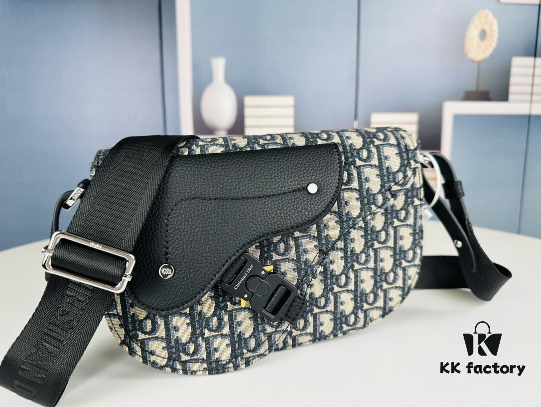 Saddle Messenger Bag with Box (Beige and Black Oblique Print)