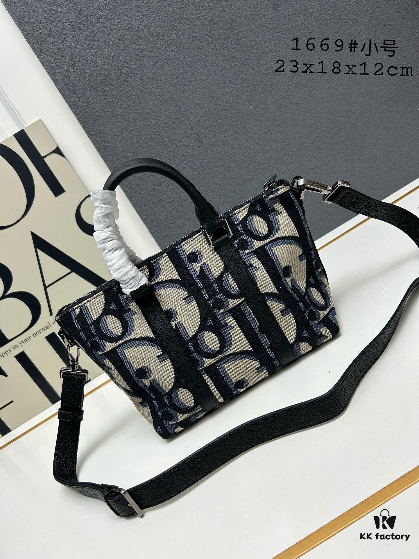 Weekender 25 Handbag – New Arrival from Dior Summer 2024 Collection