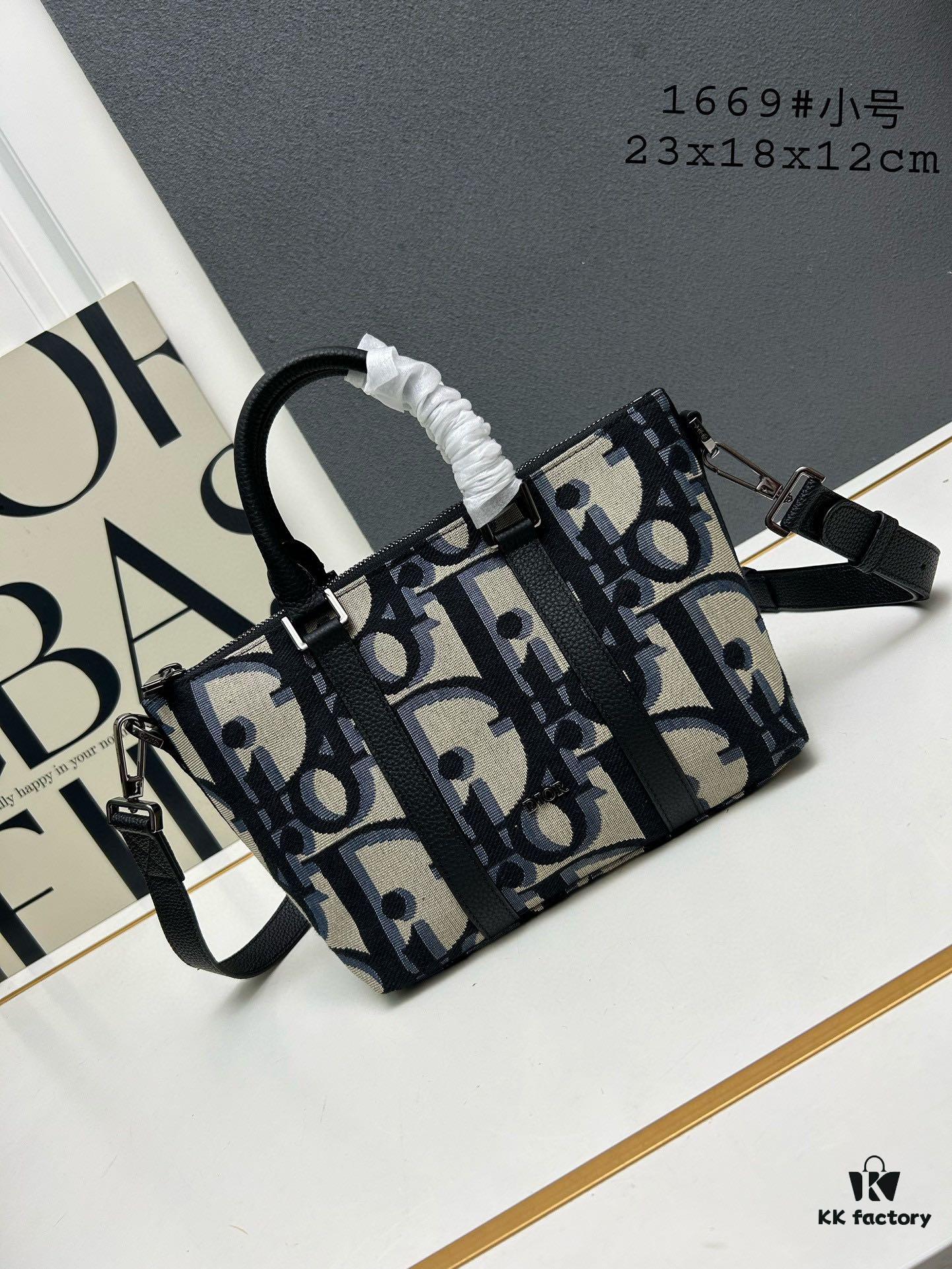 Weekender 25 Handbag – New Arrival from Dior Summer 2024 Collection