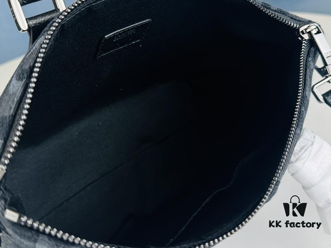 Weekender 25 Handbag in Black Oversized Oblique Print