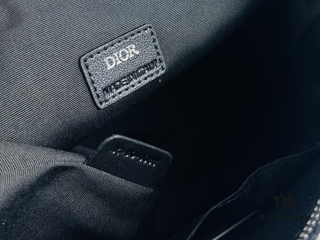 Weekender 25 Handbag in Black Oversized Oblique Print