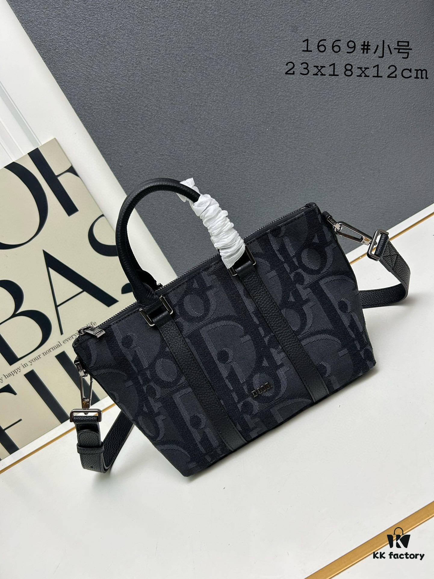 Weekender 25 Handbag in Black Oversized Oblique Print