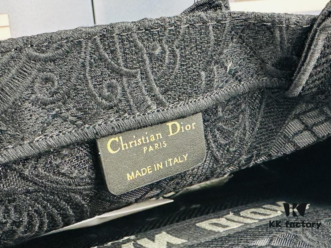 Embroidered Medium [Dior Book Tote]