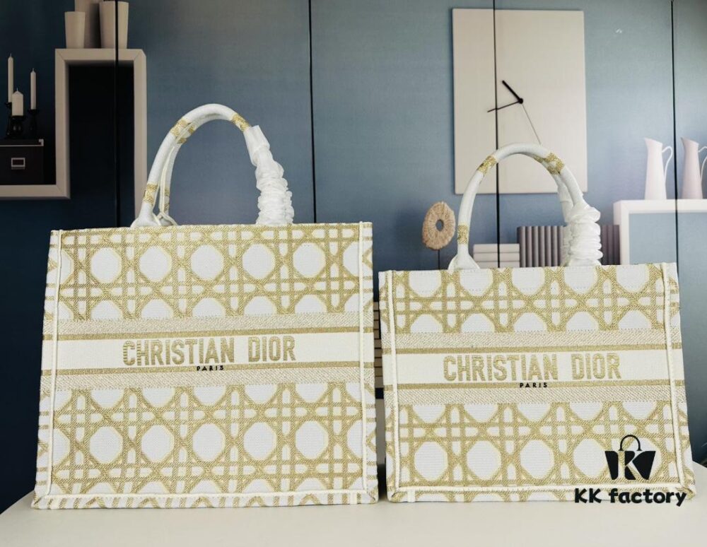 Original Order Embroidered Medium Di0r Book Tote