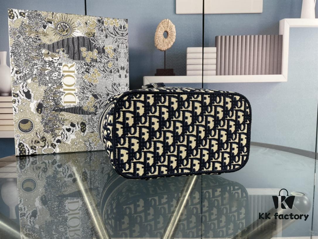 Dior DIOR Vintage Pattern Embroidered Hottest Makeup Pouch - Extra Large Capacity, Can Hold a Lot of Items, Essential for Travel