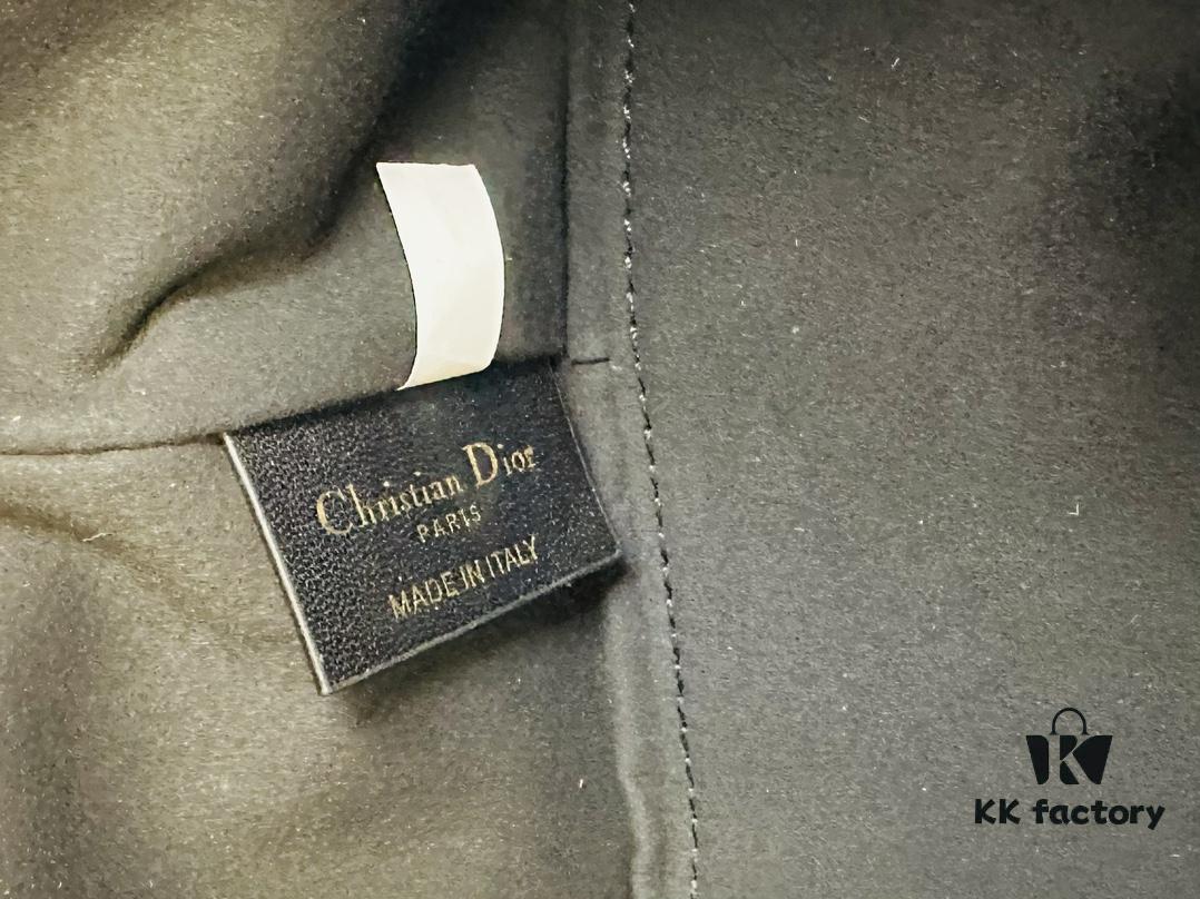 Medium Black Button Dior Toujours Bag