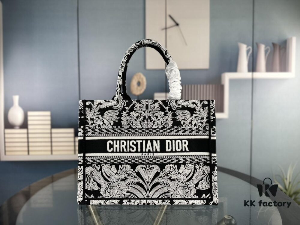 Embroidered Medium [Di0r Book Tote]