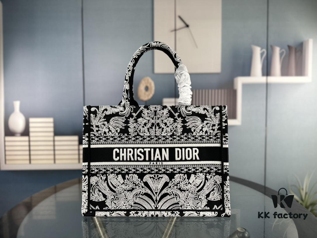 Embroidered Medium [Di0r Book Tote]