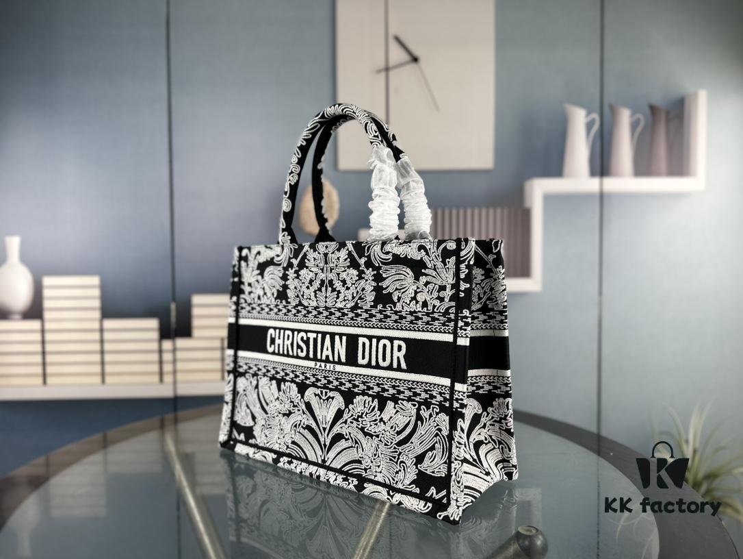 Embroidered Medium [Di0r Book Tote]