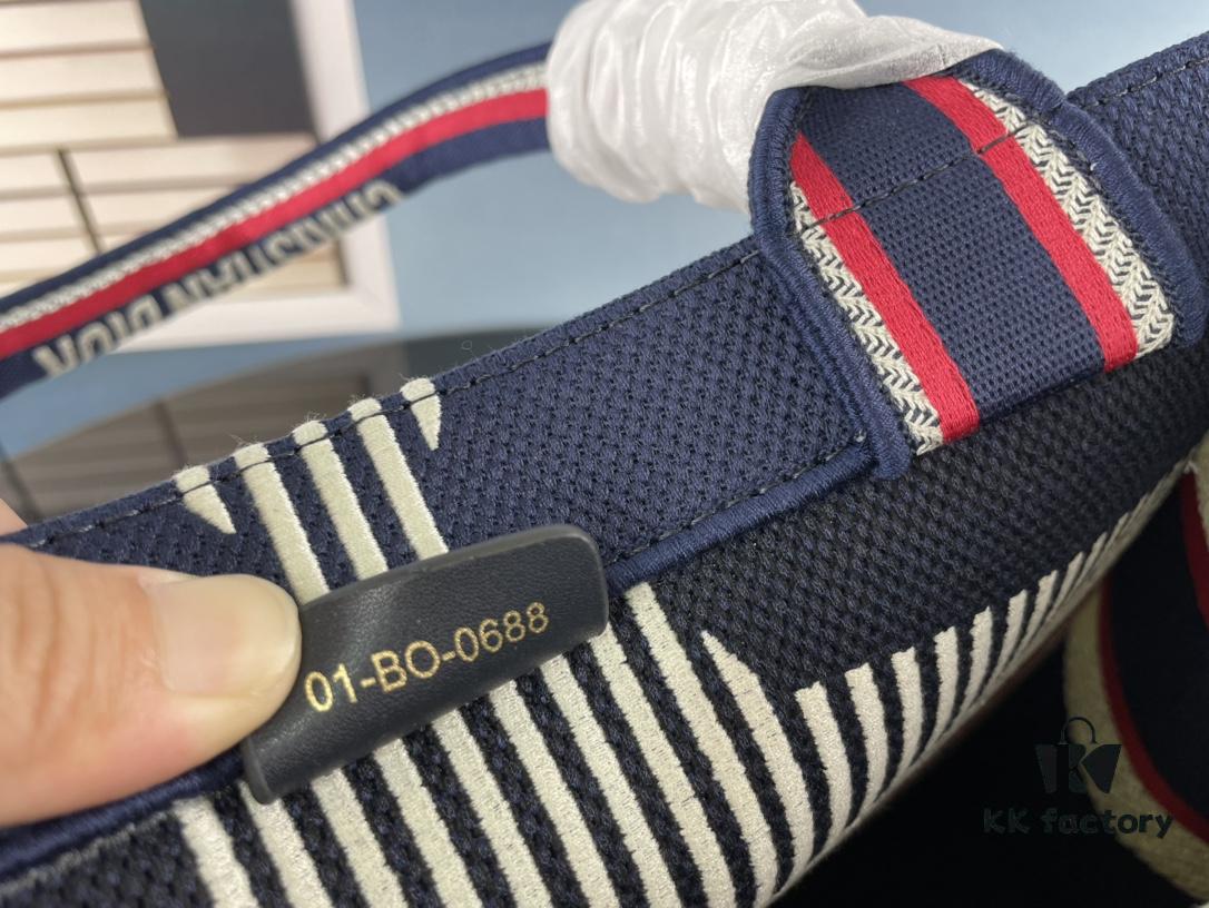 Embroidered Medium [Dior Book Tote]