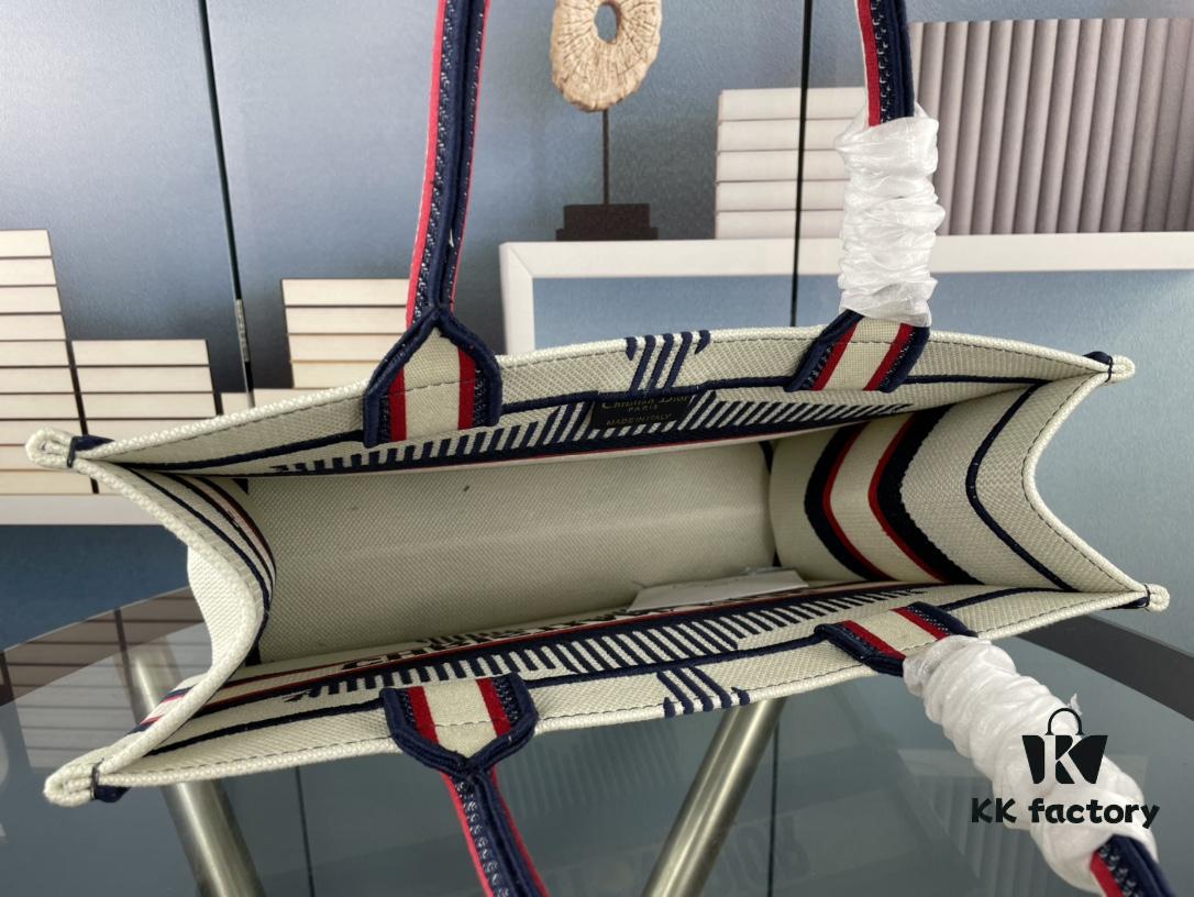 Embroidered Medium [Di0r Book Tote]