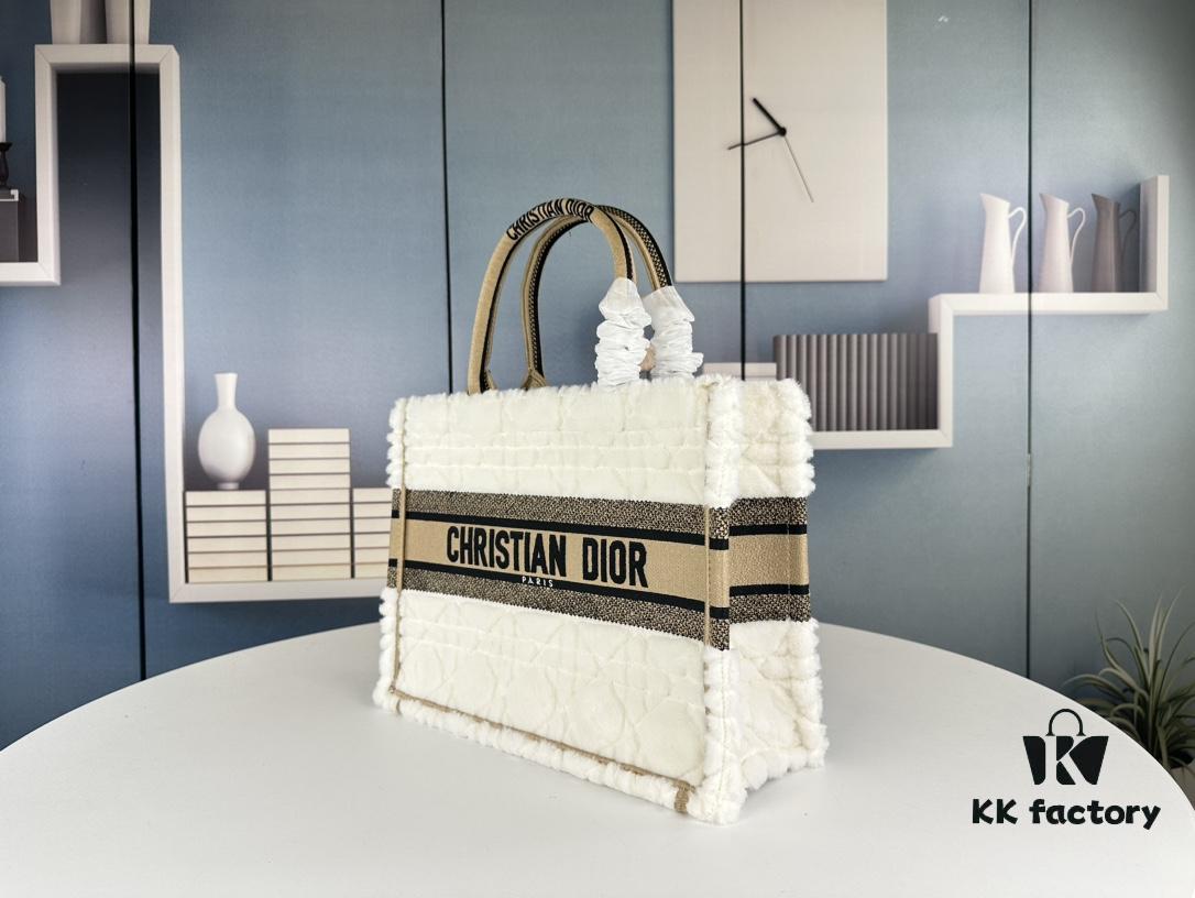 Embroidered Medium [Di0r Book Tote]