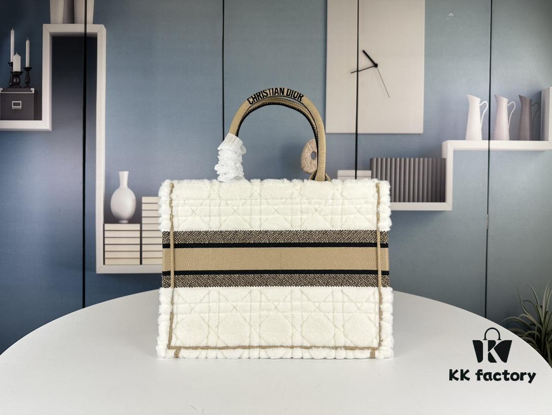 Embroidered Medium [Di0r Book Tote]