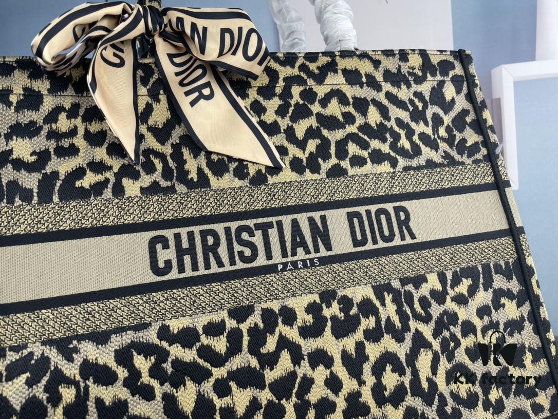 Embroidered Large Size [Original Order] Dior Book Tote