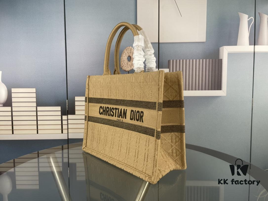 Original Order Embroidered Medium [Di0r Book Tote]