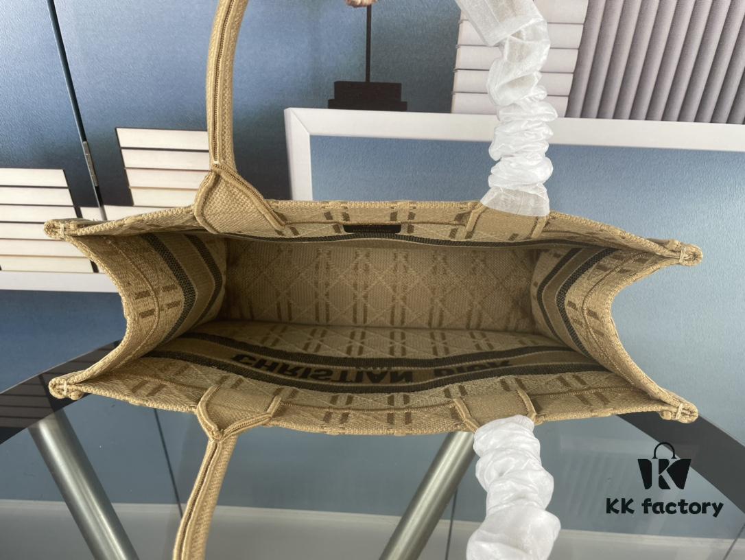 Original Order Embroidered Medium [Di0r Book Tote]