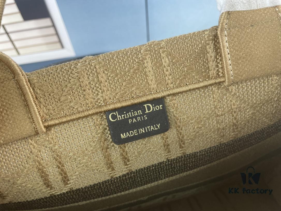 Original Order Embroidered Medium [Di0r Book Tote]