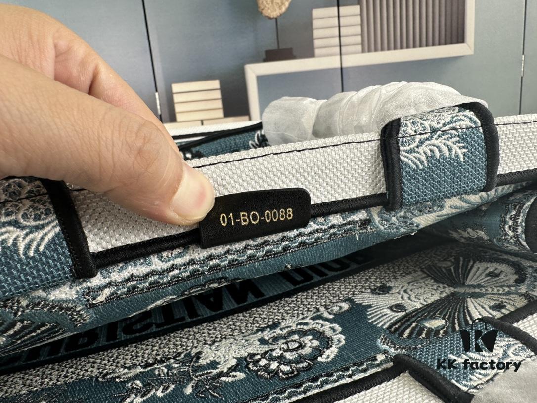 Original Order Embroidered Medium Di0r Book Tote