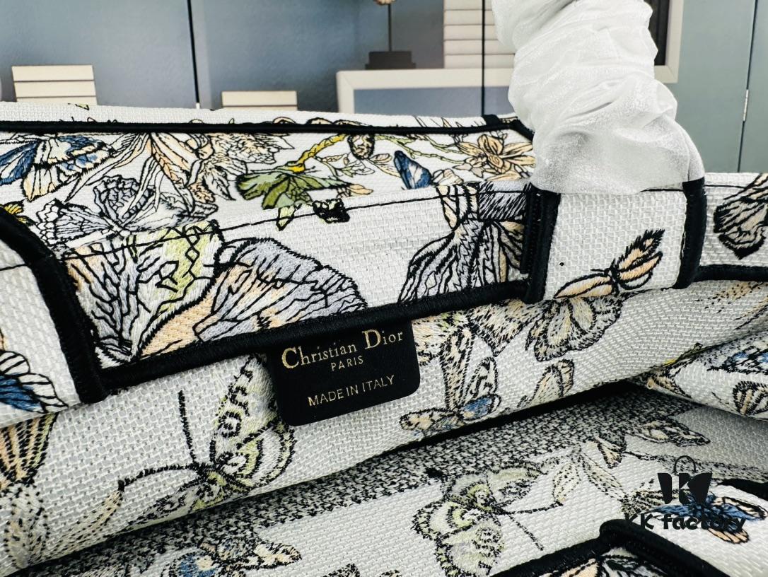 Original Order Embroidered Medium Di0r Book Tote