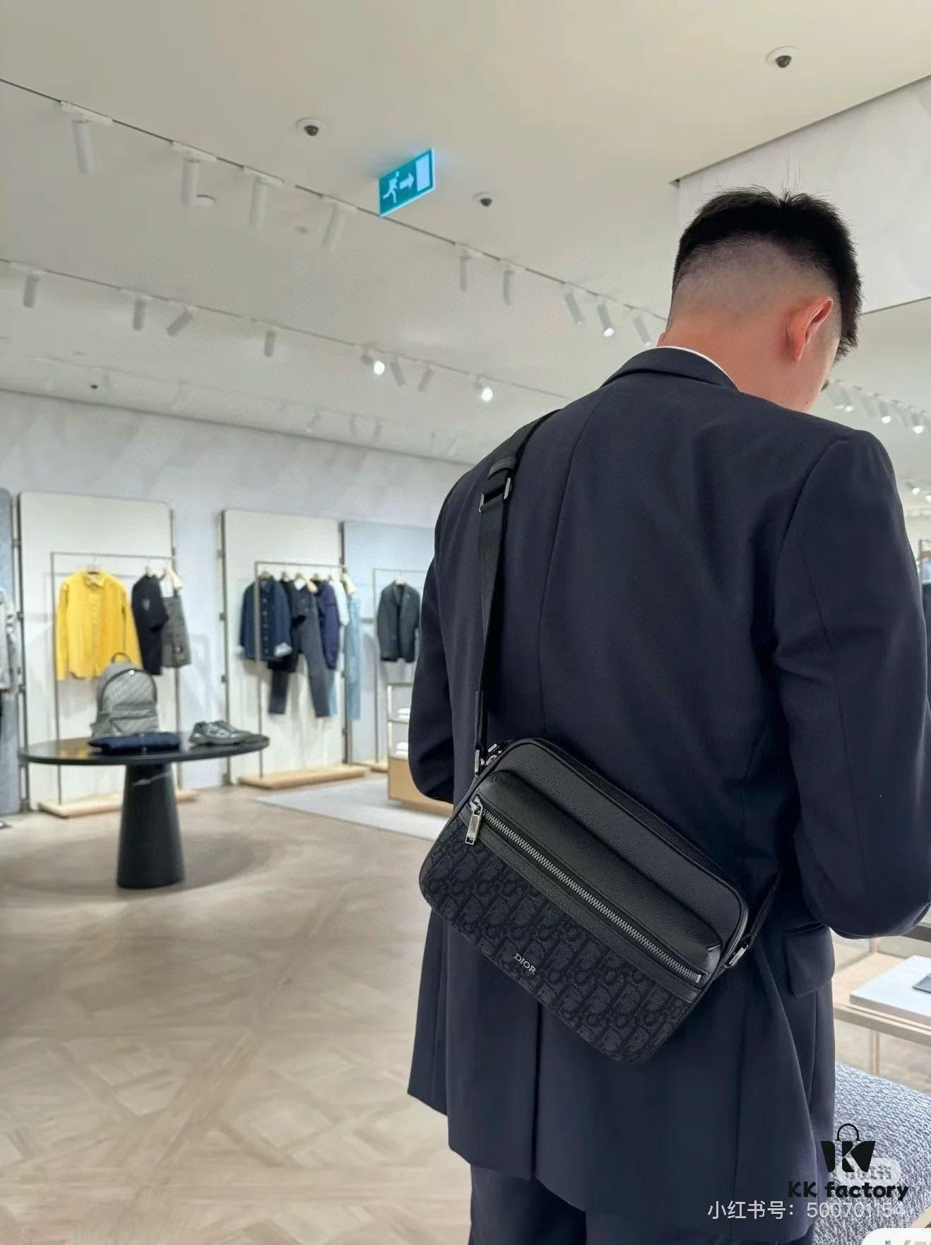 Large Dior Men's New Backpack Shoulder Bag with Box