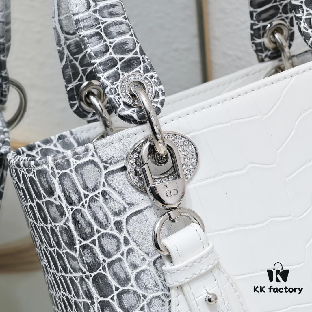 Top Original 🔥 Lady ABCDior Four-Compartment Diamond 💎 Princess Bag