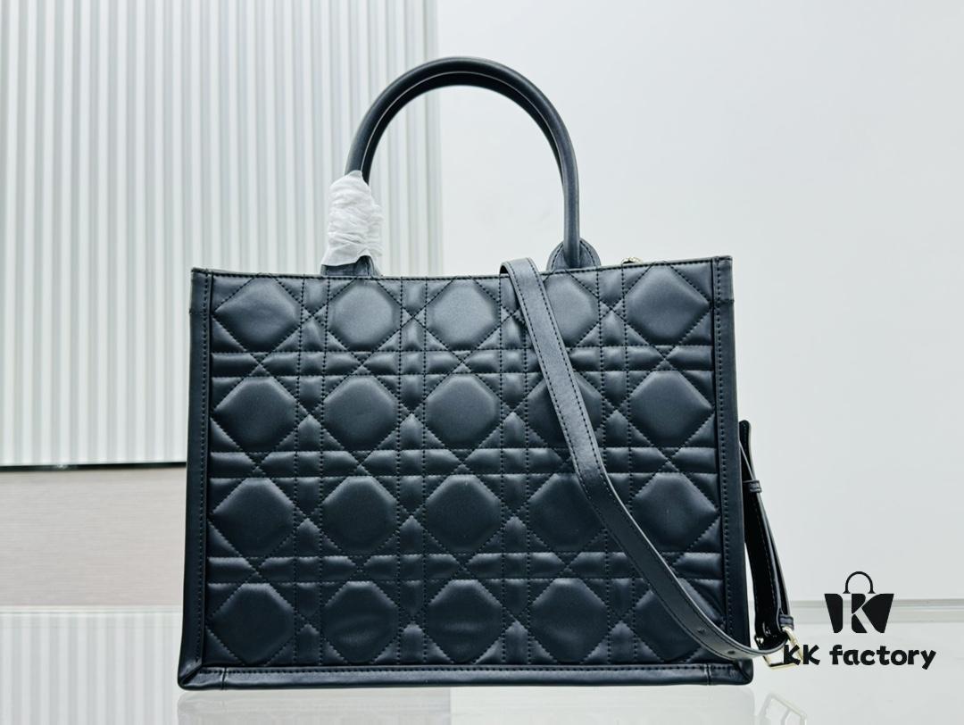 Dior New Arrival Tote Bag in Calfskin