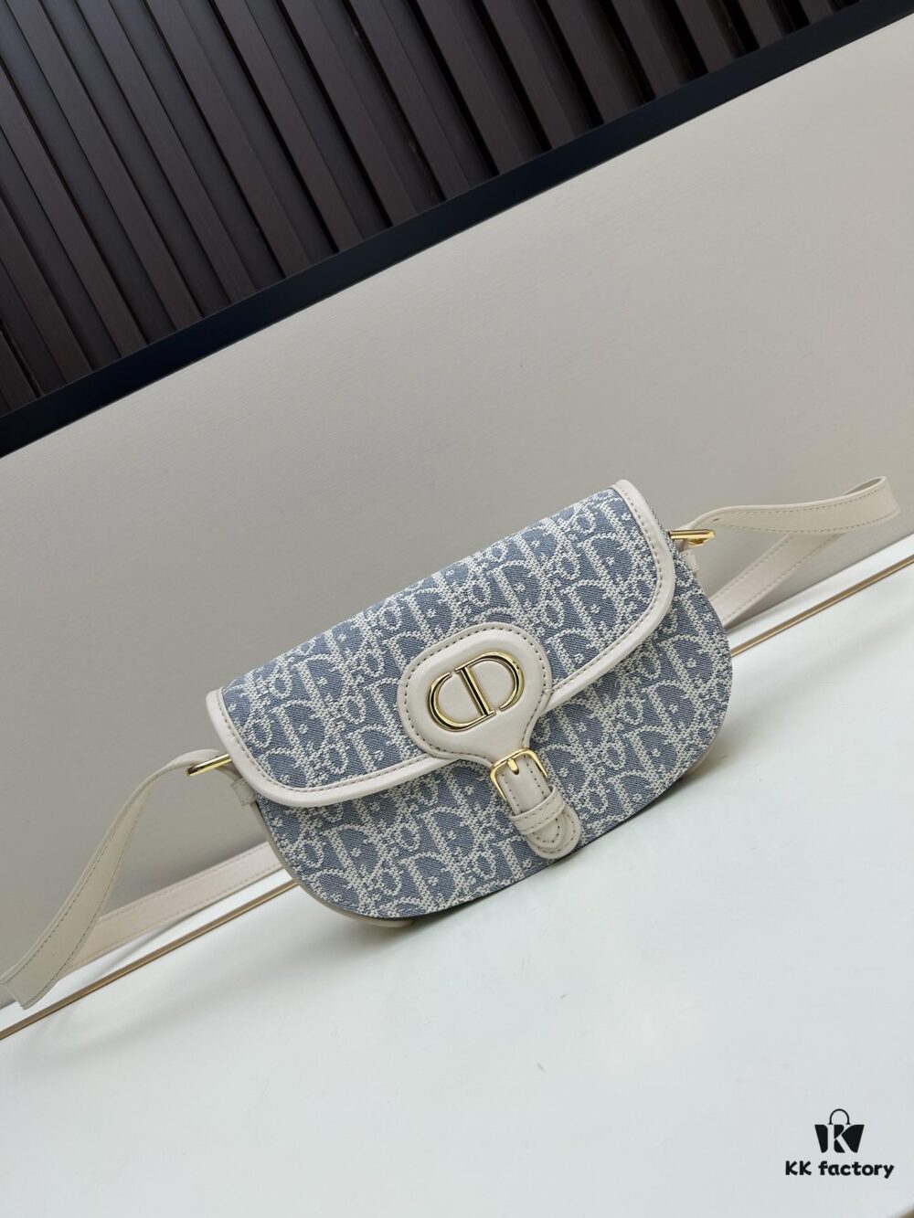 Dior BOBBY Tote Bag, Early Autumn New Arrival, Vintage Style, Full-Grain Leather, 21-Inch Wide Model