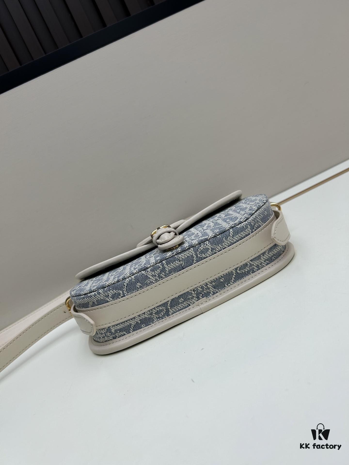 Dior BOBBY Tote Bag, Early Autumn New Arrival, Vintage Style, Full-Grain Leather, 21-Inch Wide Model