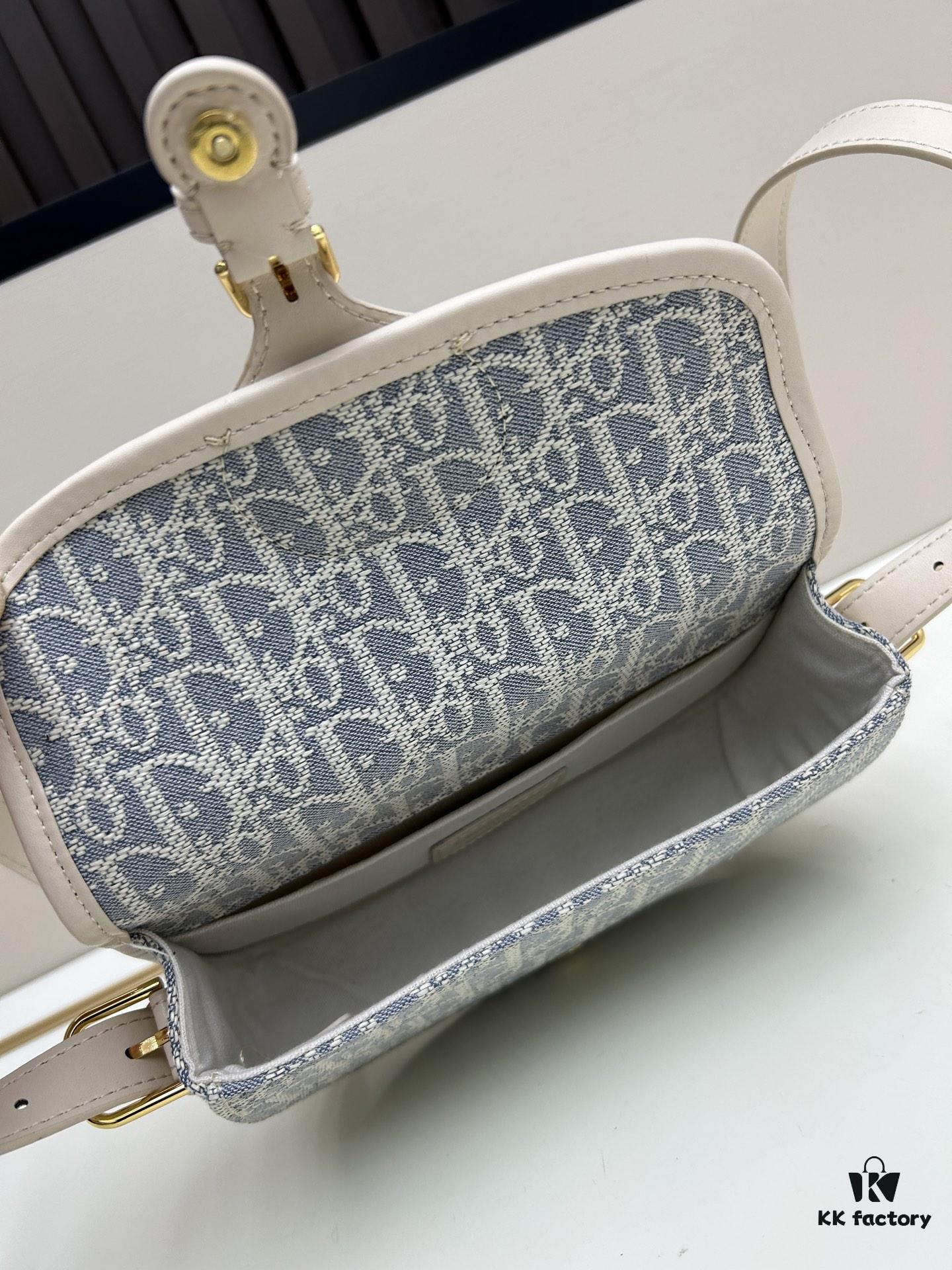 Dior BOBBY Tote Bag, Early Autumn New Arrival, Vintage Style, Full-Grain Leather, 21-Inch Wide Model