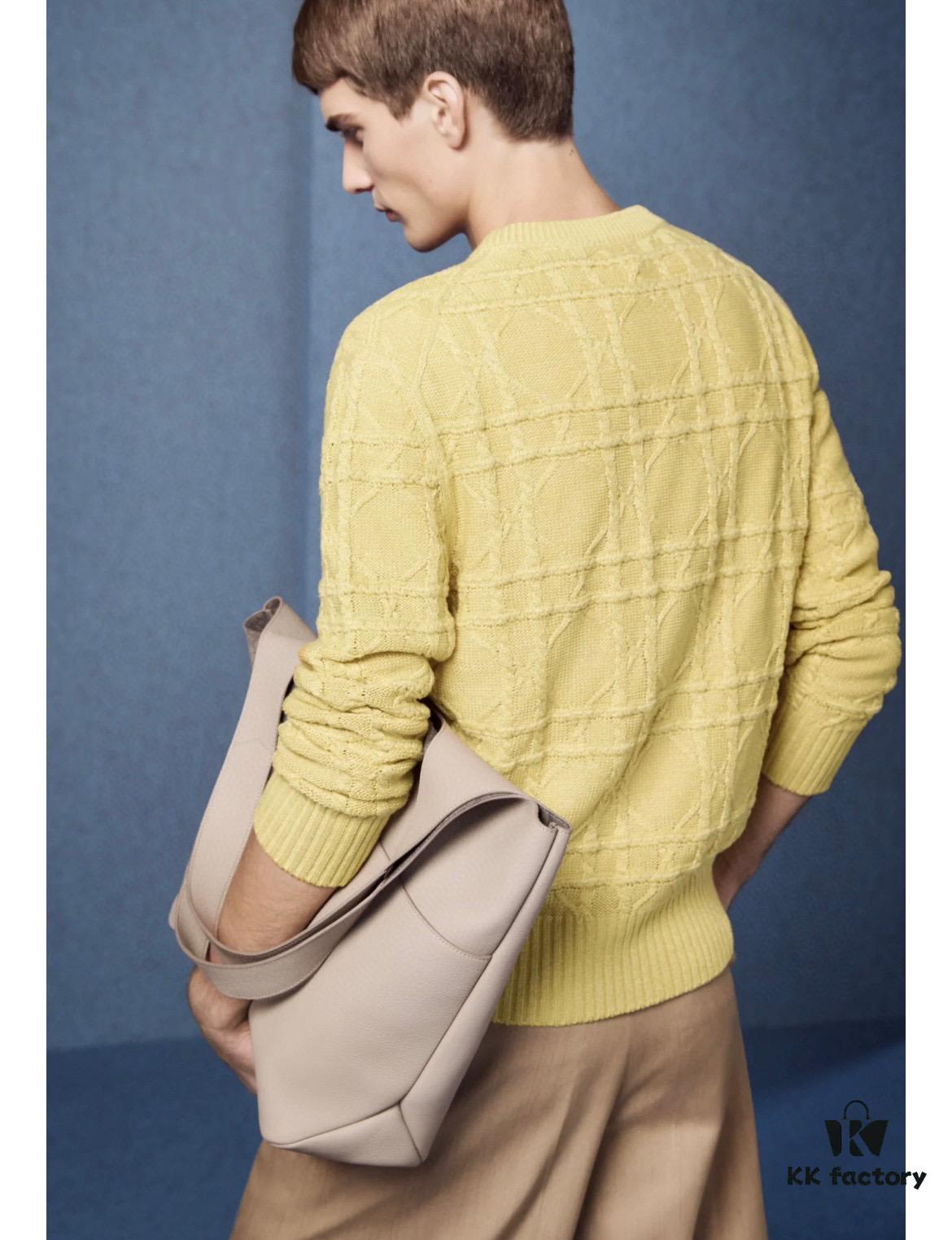 Dior Privé Handbag Fall 2025 – Refined and Elegant