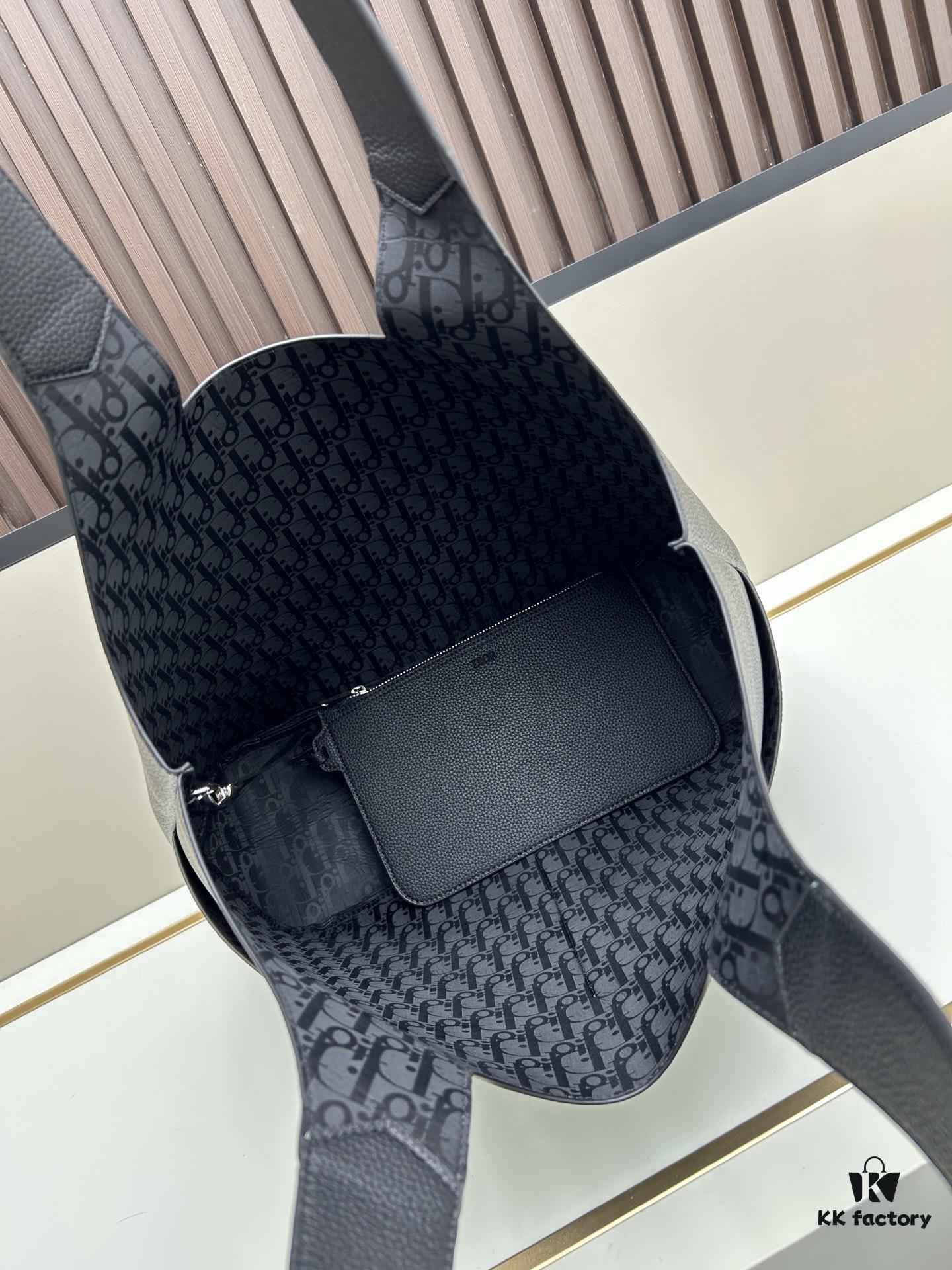 Dior Privé Handbag Fall 2025 – Exquisitely Elegant