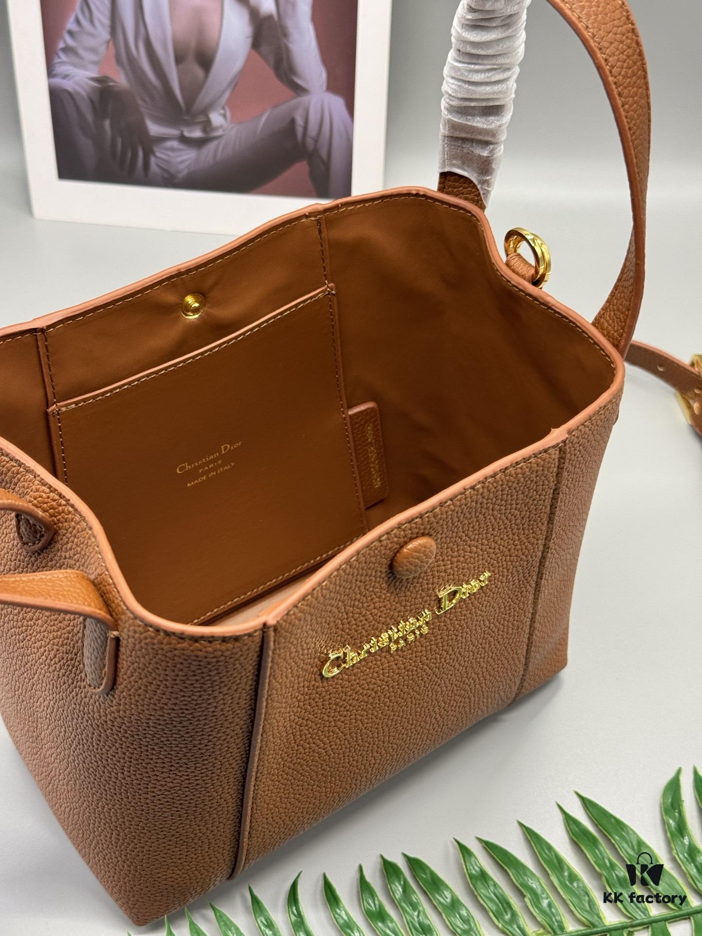 Dior New Signature Printed Bucket Bag 21*19*10cm