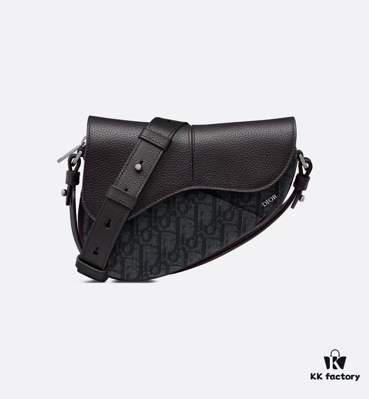 This saddle bag reinterprets the classic design with a modern structure. Crafted from beige and black Oblique printed fabric, it features a signature black grained cowhide magnetic flap and a concealed zip closure. The interior includes a large compartment and slip pockets for daily essentials. The mini style comes with an adjustable, detachable leather shoulder strap, allowing for handheld, shoulder, or crossbody wear.