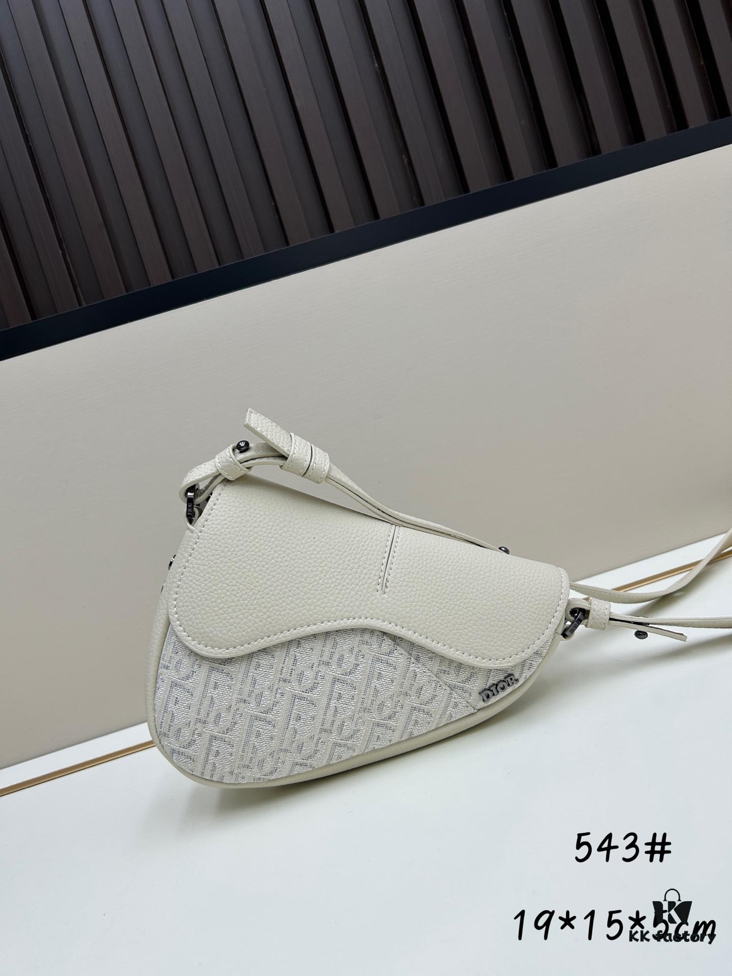 Saddle Bag with Modern Structure in Beige and Black Oblique Print